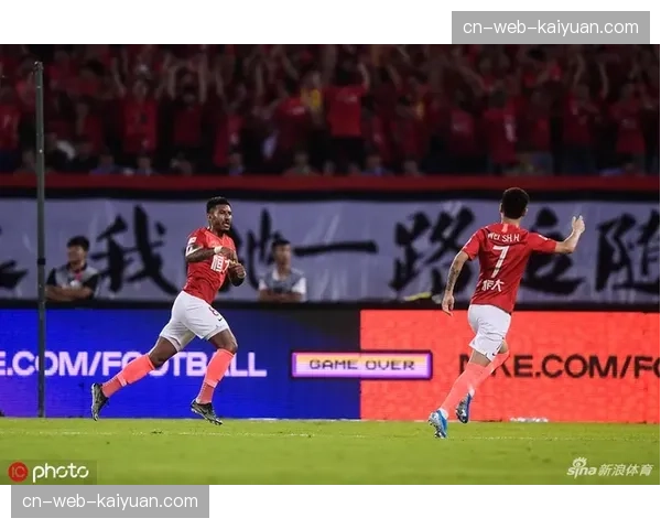 半场战报：切尔西0-2落后布莱顿，防线频现失误